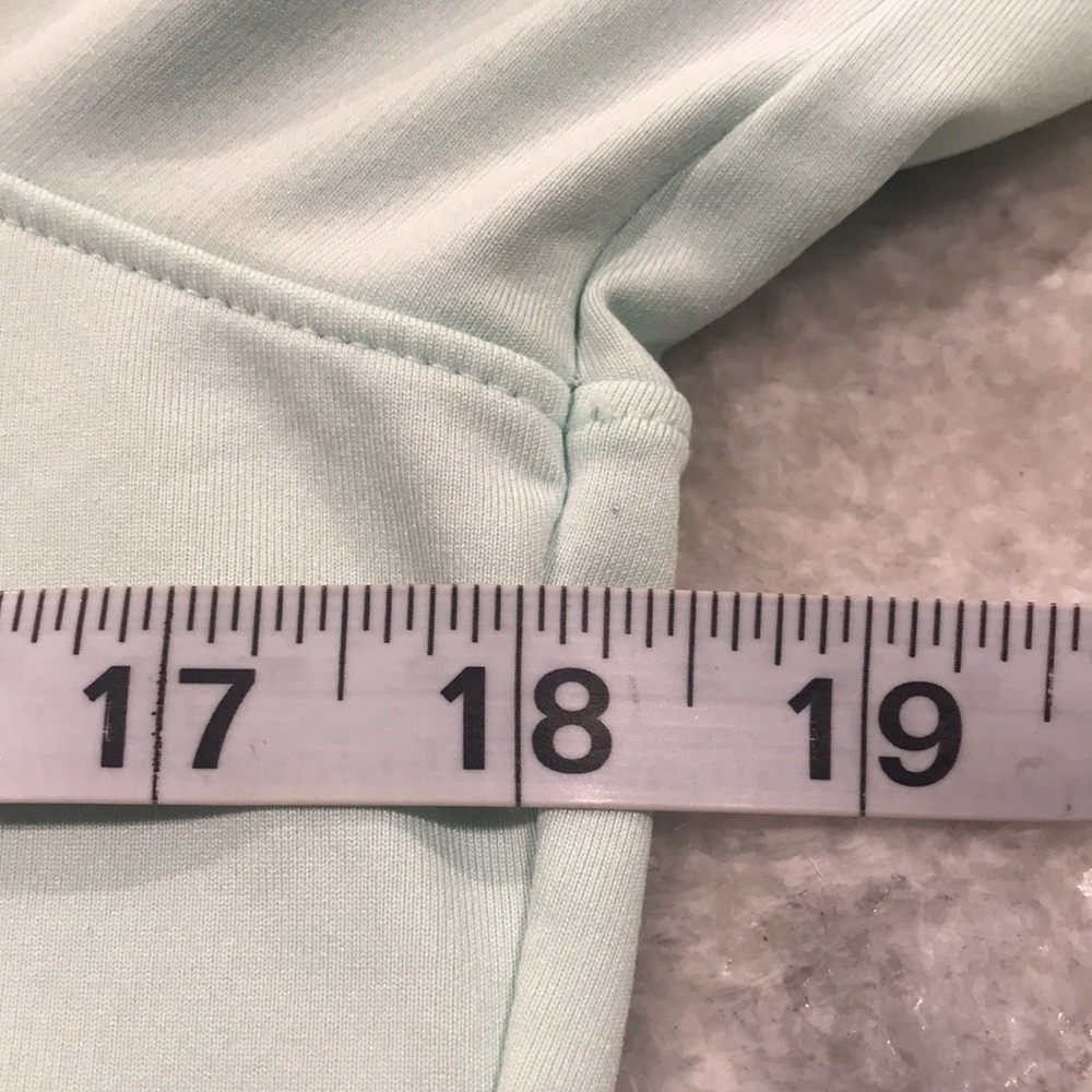 Under Armour Pullover Top Womens Medium Mint Green Half Zip Running Athletic - Picture 8 of 10